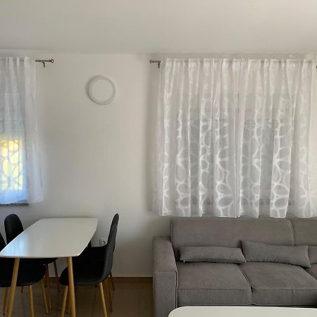 Apartman Ki Apartment Pula Luaran gambar