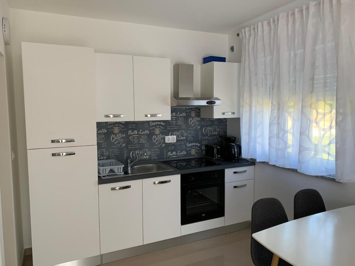 Apartman Ki Apartment Pula Luaran gambar