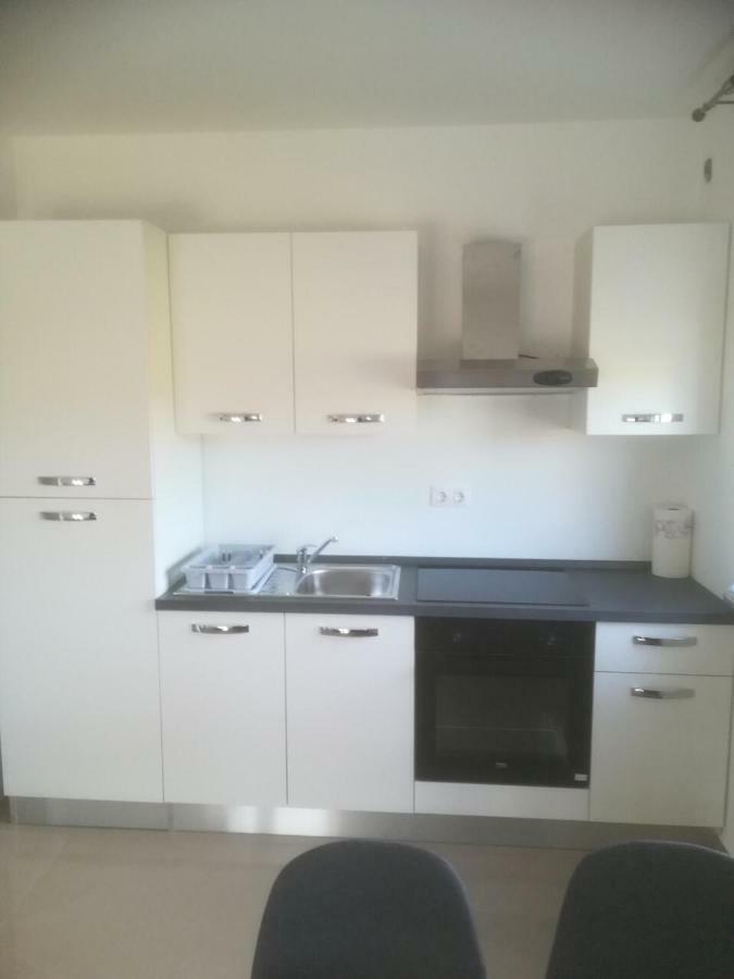 Apartman Ki Apartment Pula Luaran gambar