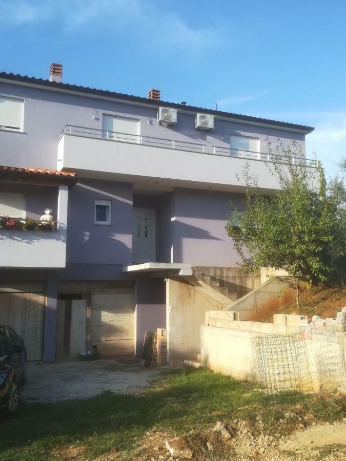 Apartman Ki Apartment Pula Luaran gambar