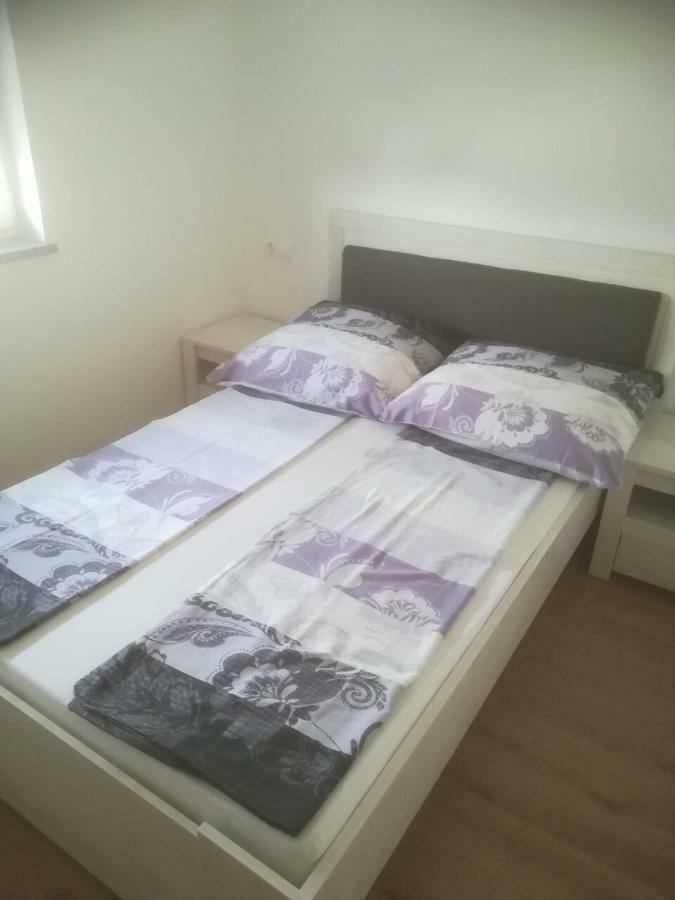 Apartman Ki Apartment Pula Luaran gambar